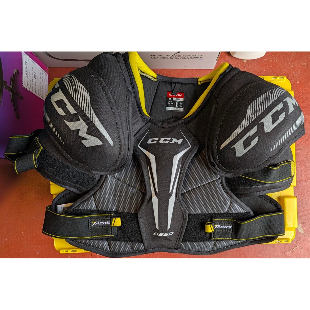 CCM Tacks 9550 Senior Hockey Shoulder Pads Black Silver Yellow SP9550 Size L